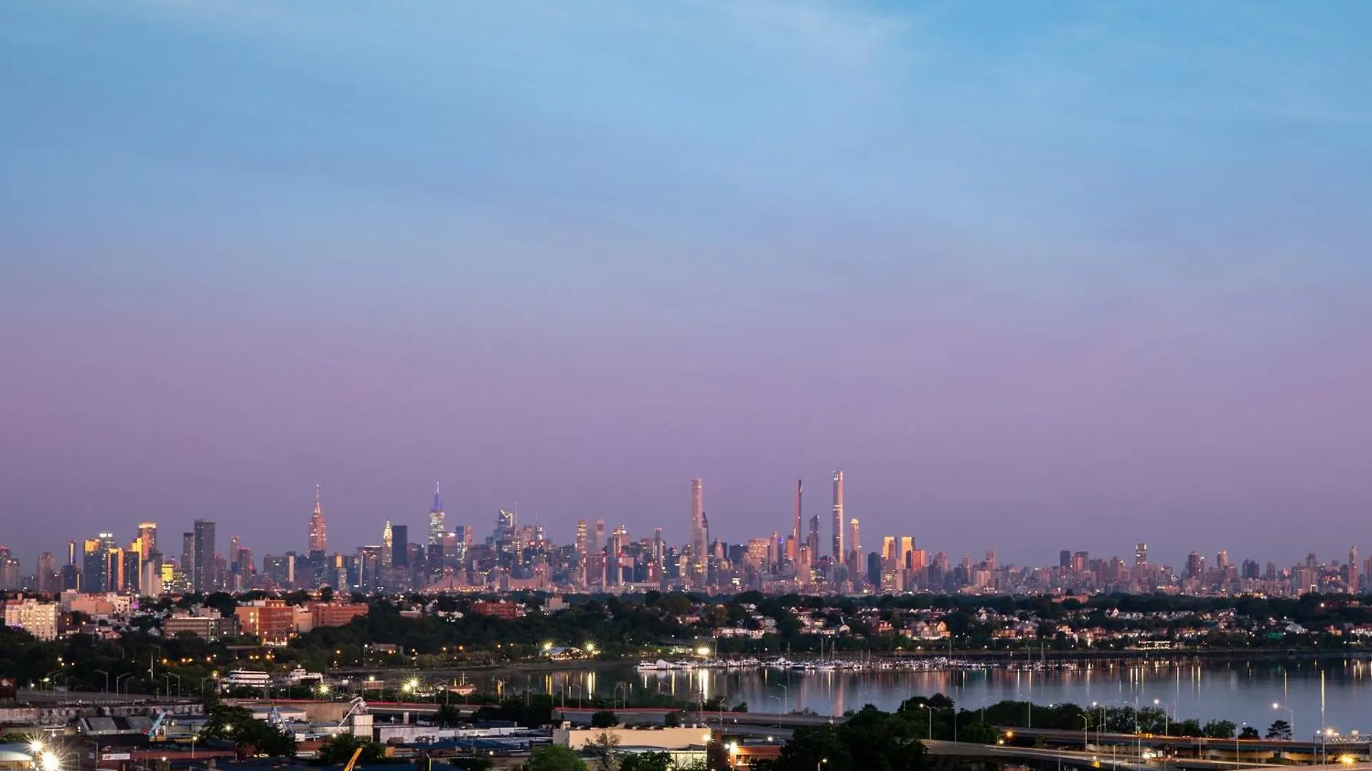 Hotel Indigo Flushing - Laguardia New York 4*,